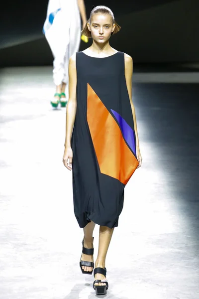 Look 2